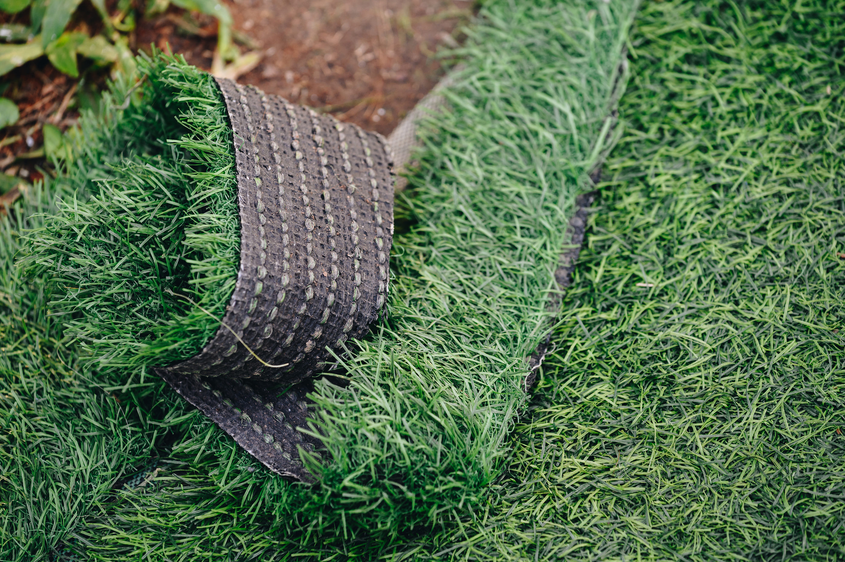 Call Luxury Turf Today to Discuss Your Chandler Artificial Turf Installation